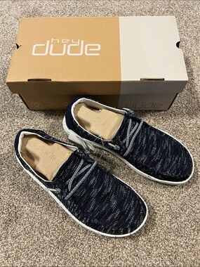 Women’s Hey dude